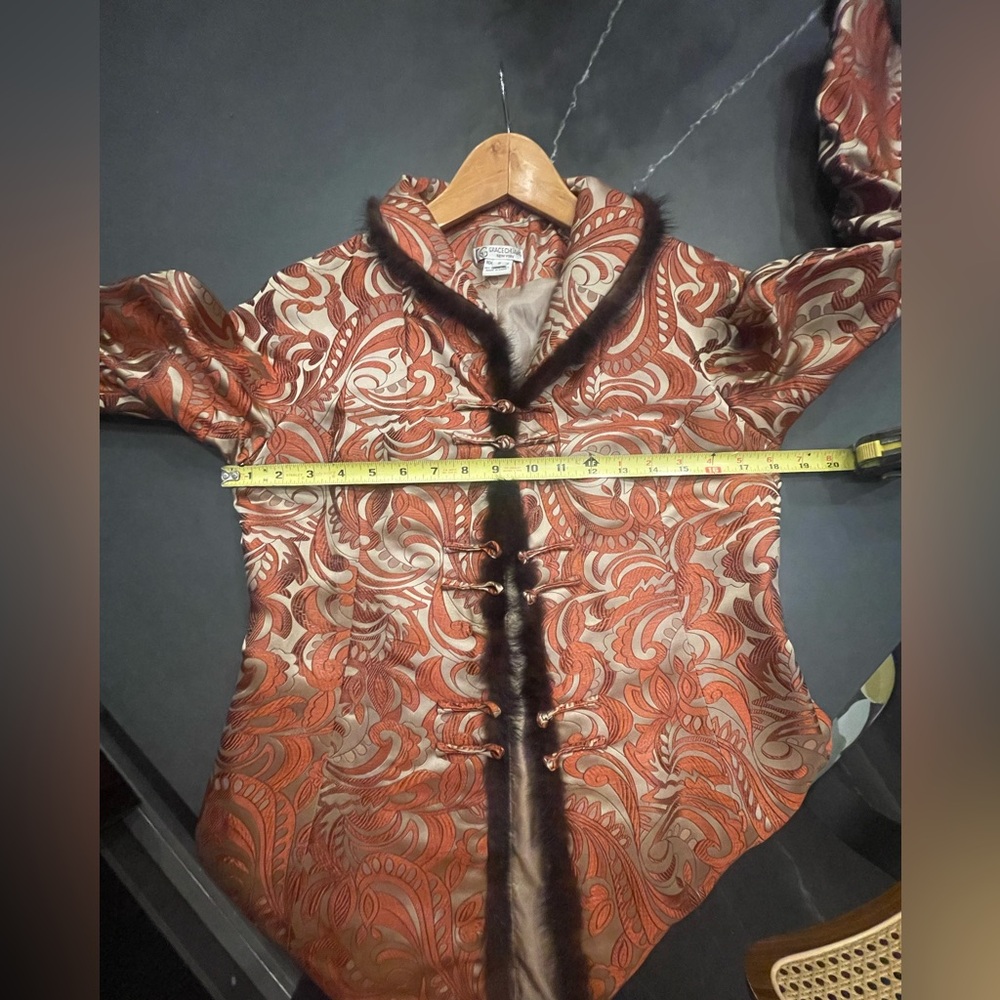 Grace Chuang 100% Silk Orange and Gold Brocade Coat - Picture 10 of 11
